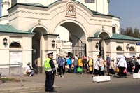 Полицейские Западного округа столицы обеспечили проведение православного праздника без происшествий