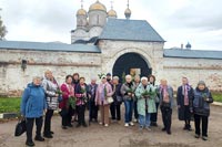 В муниципальном округе Проспект Вернадского в городе Москве для социально незащищенных категорий жителей муниципального округа провели экскурсию в город Можайск