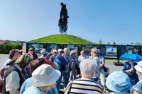 В муниципальном округе Проспект Вернадского для ветеранов провели выездное военно-патриотическое мероприятие в город воинской славы Ржев