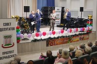 В муниципальном округе Проспект Вернадского в городе Москве провели мероприятие, посвященное празднованию Нового года для социально незащищенных категорий жителей